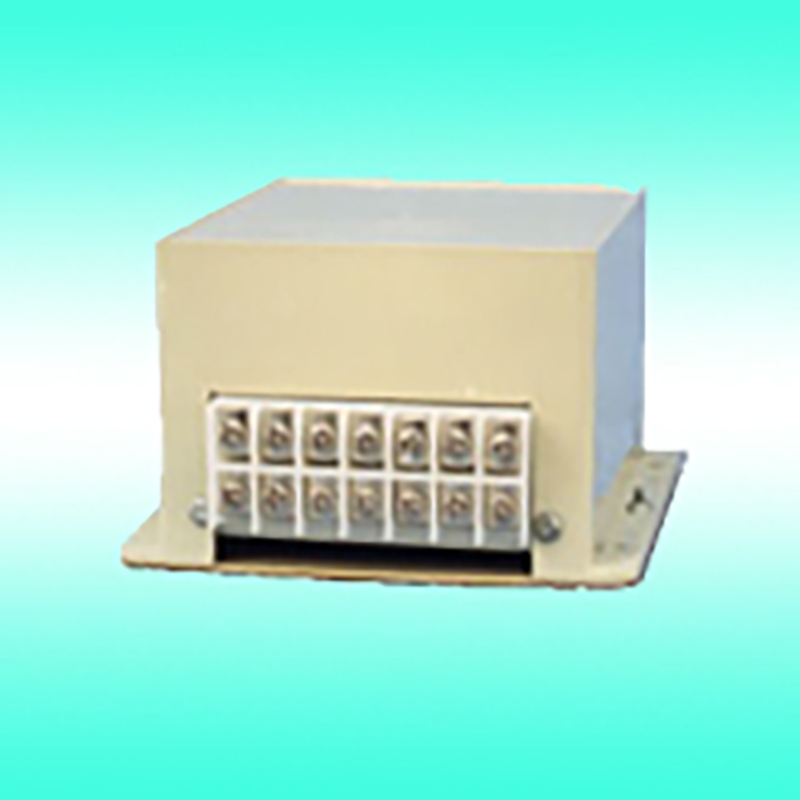 FJQ-3三相(xiàng)移相或(huò)過零可(ke)控矽觸(chù)發附加(jia)器